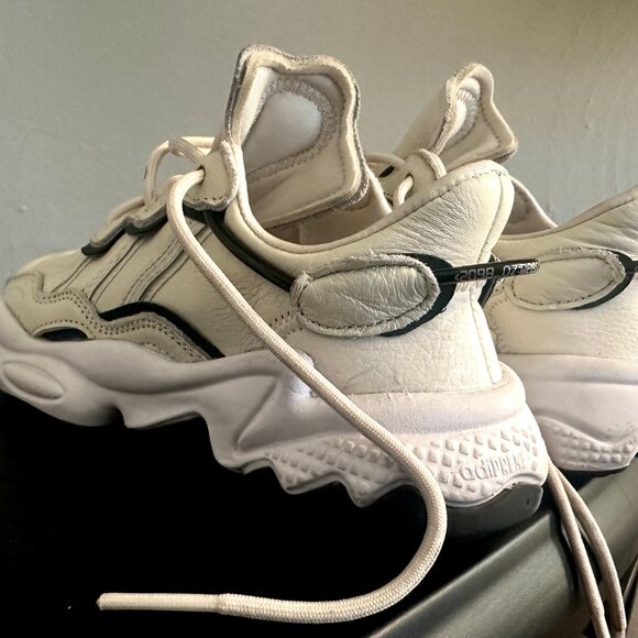 adidas Ozweego Retro Low-Top Sneakers | Women’s 4.5 | Cream/White - Picture 7 of 8